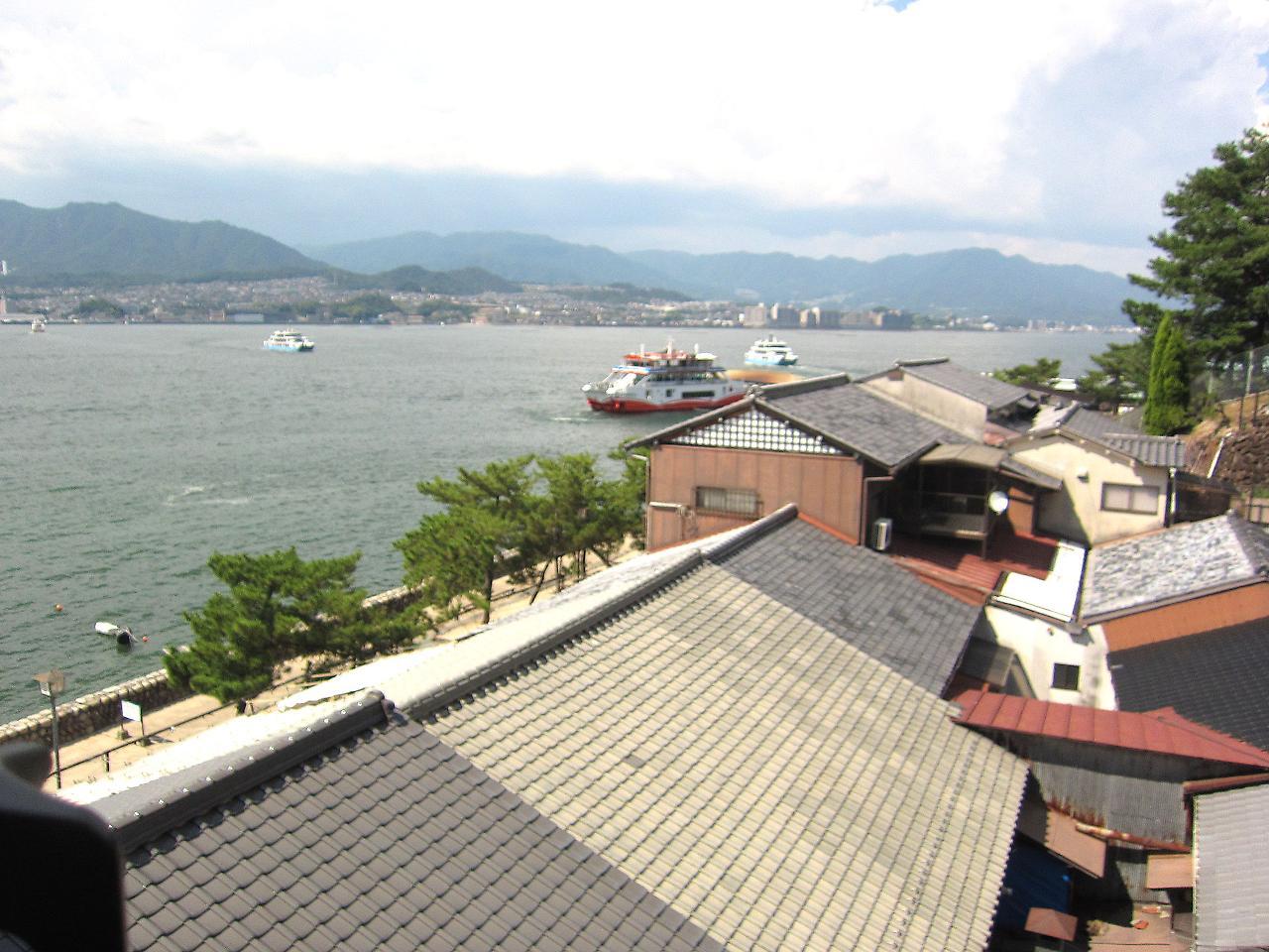 Sakuraya Hotel Hatsukaichi Bagian luar foto