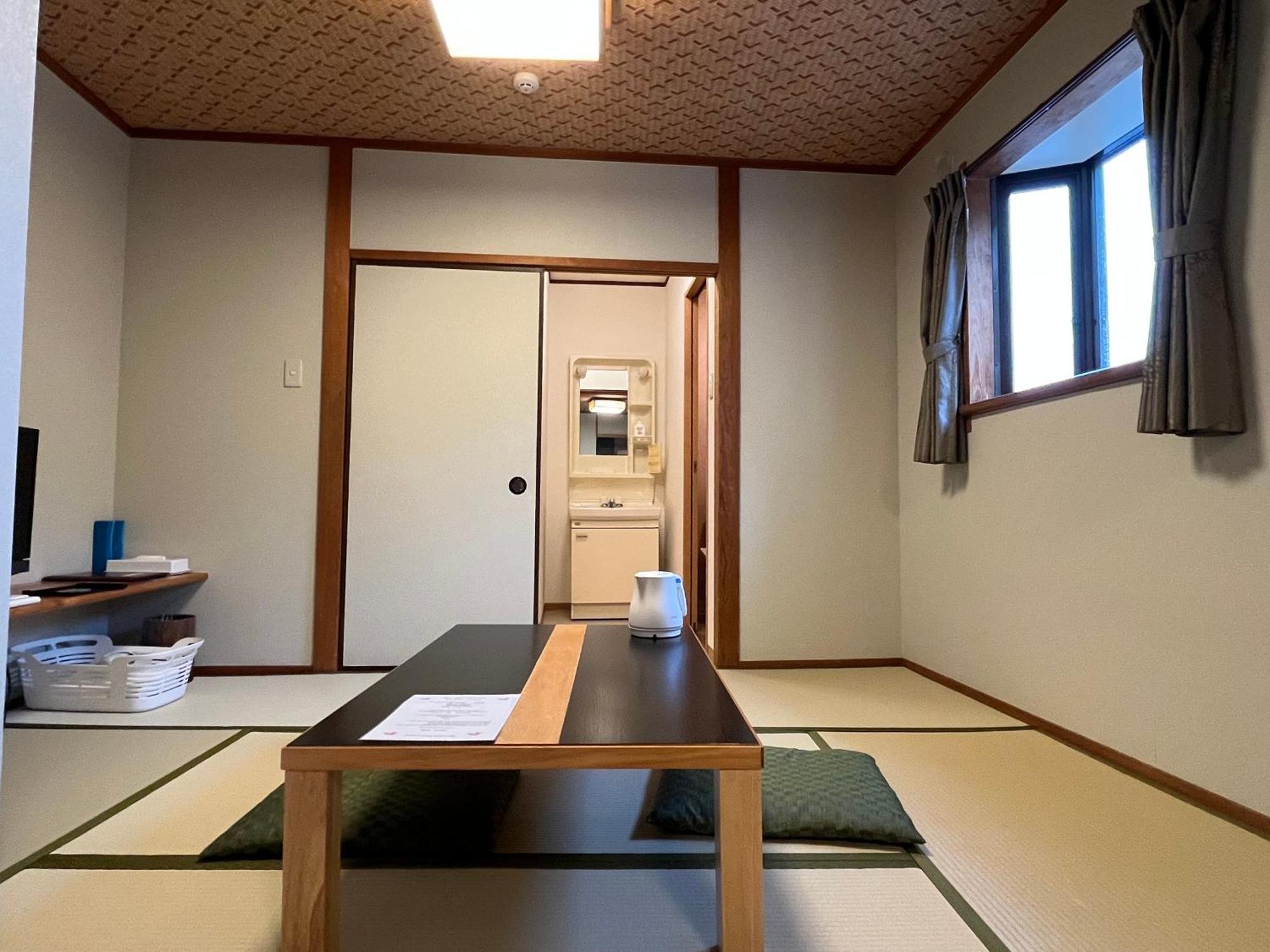 Sakuraya Hotel Hatsukaichi Bagian luar foto